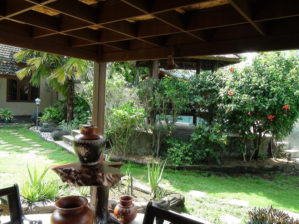Montongbuwoh Villa Yukie Senggigi חדר תמונה
