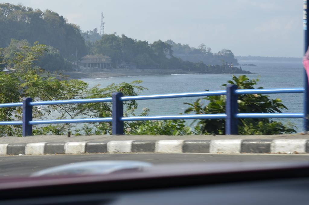 Montongbuwoh Villa Yukie Senggigi מראה חיצוני תמונה