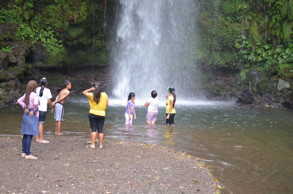 Montongbuwoh Villa Yukie Senggigi מראה חיצוני תמונה