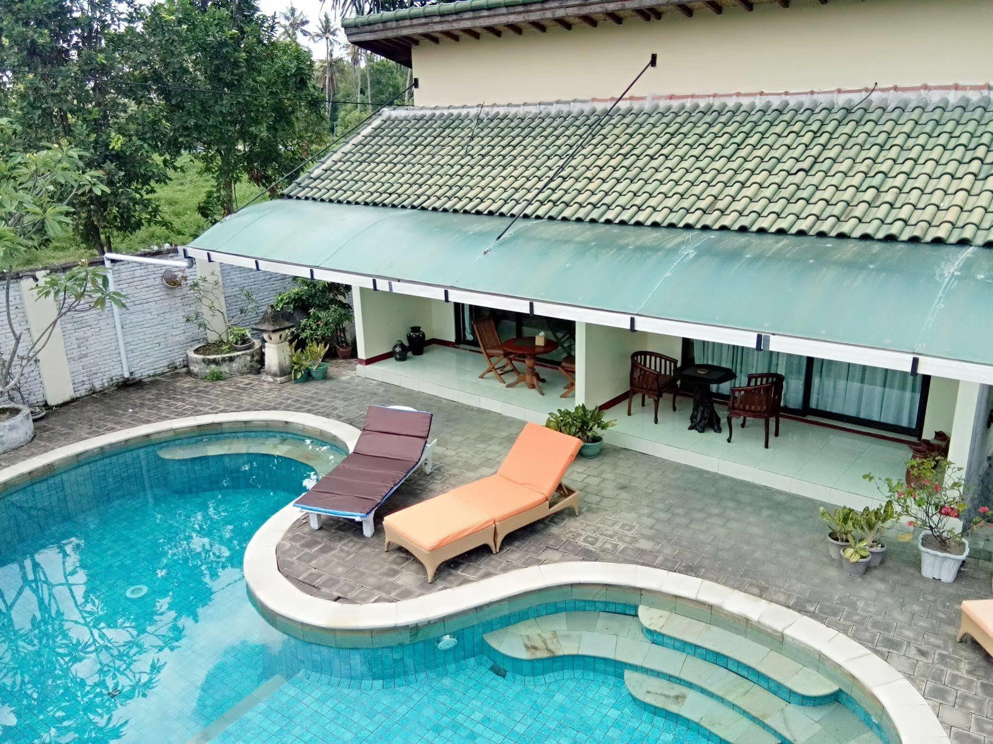 Montongbuwoh Villa Yukie Senggigi מראה חיצוני תמונה