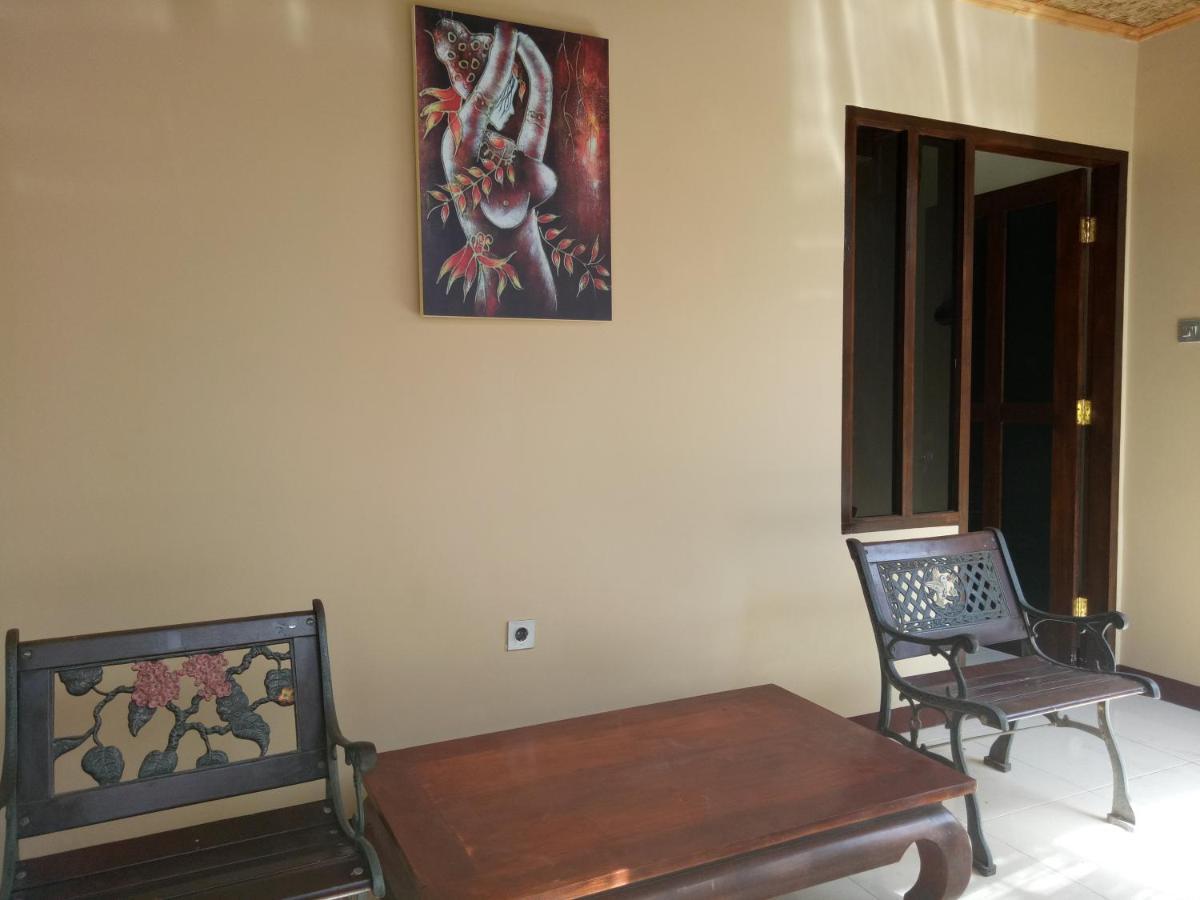 Montongbuwoh Villa Yukie Senggigi מראה חיצוני תמונה